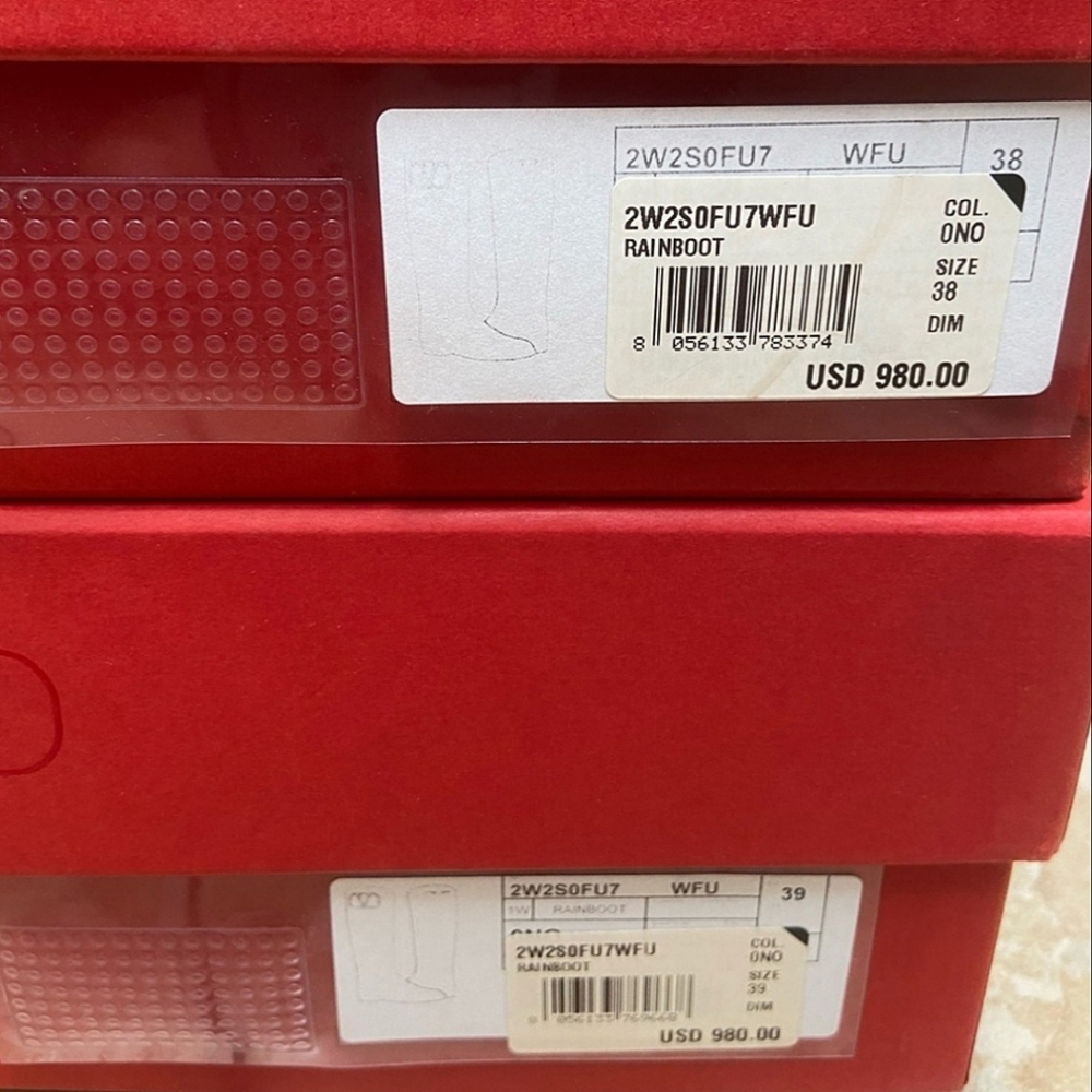 Valentino Garavani VLogo Tall Medallion Rain Boots - Picture 5 of 5